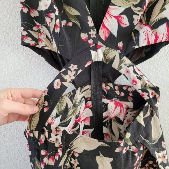 Windsor Floral Cutout Dress | Slit Sides | Lightweight Material - Picture 3 of 8